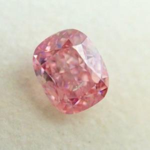 0.50 Fancy Intense Pink Diamond