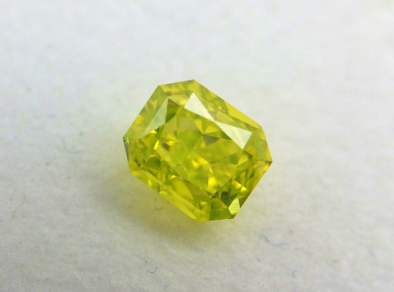 Fancy Vivid Green Diamond
