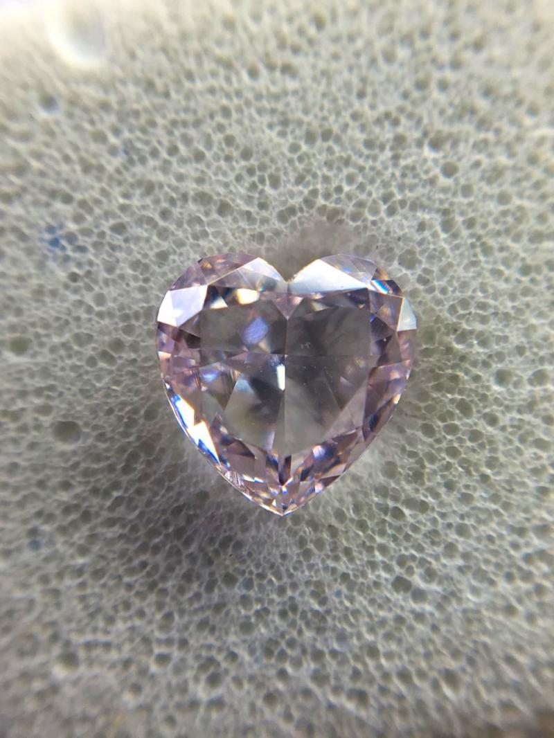 natural fancy pink diamond
